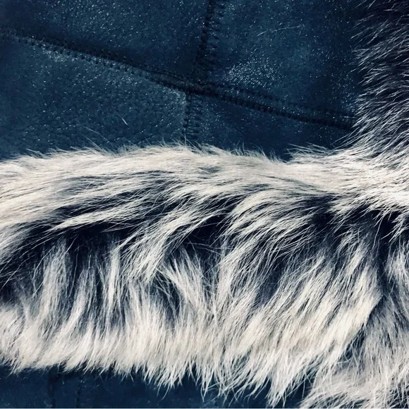 Real Sheepskin Fur Vest. - Picture 4 of 12
